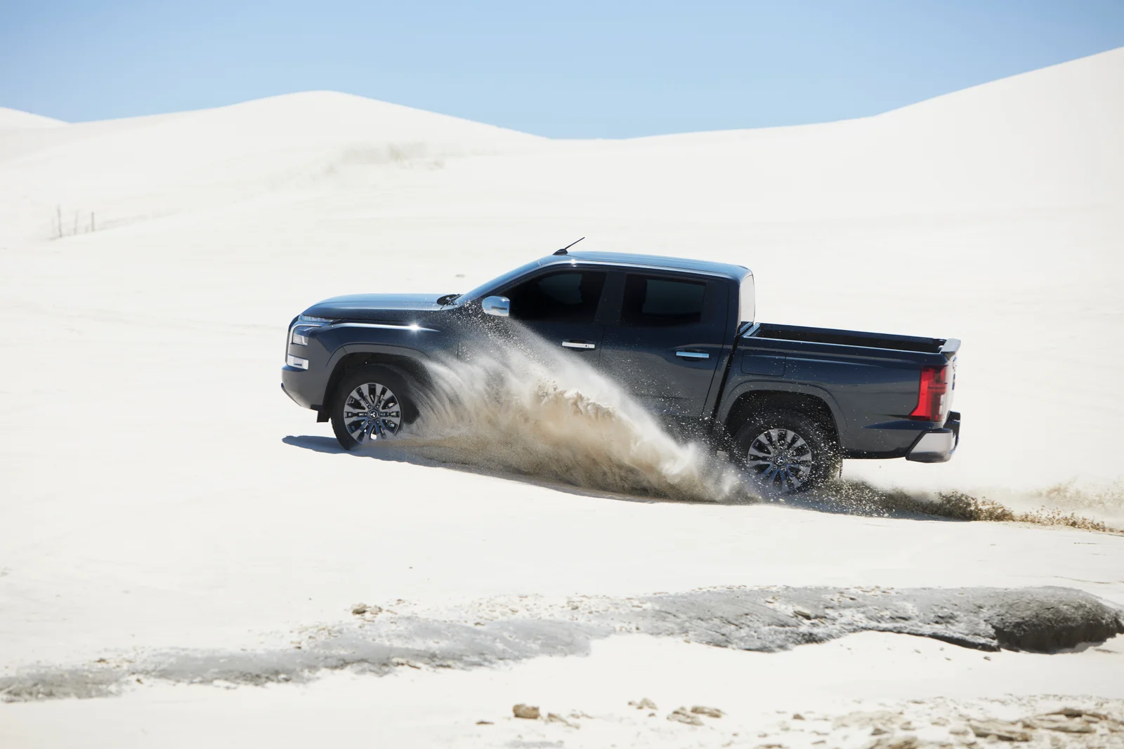 L200 exterior 3