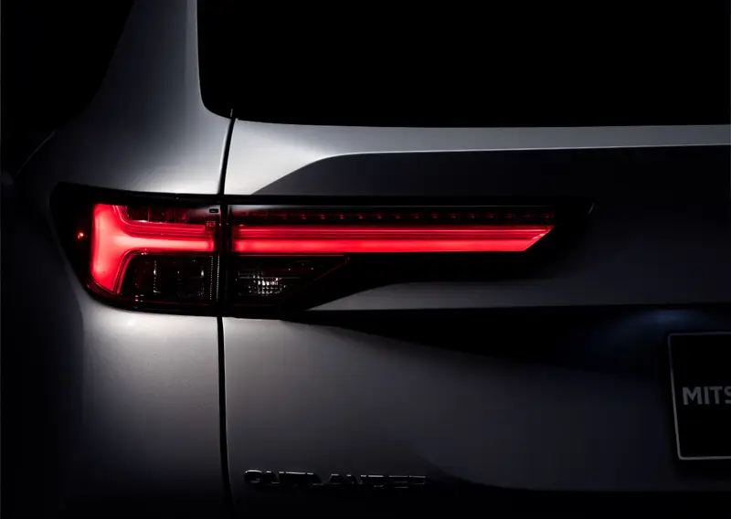 Outlander exterior 2
